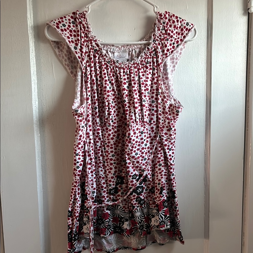 Oh Baby by Motherhood Red and Black Floral Blouse